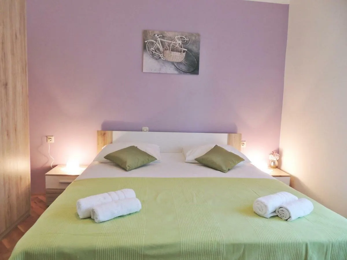 Apartments Jelena Pag Town