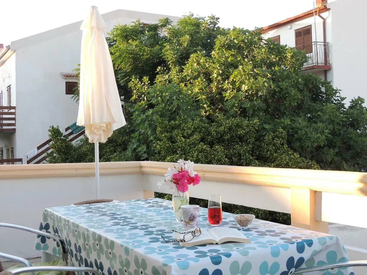 Apartments Jelena Pag Town